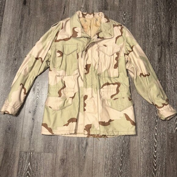 US Military Field Jacket Coat Cold Weather Desert Camouflage Medium Reg Hooded - Picture 1 of 7